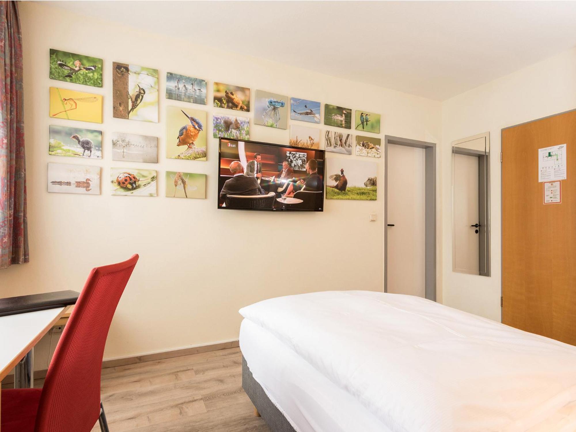 Hotel & Wirtshaus Hansen Bergisch Gladbach Bagian luar foto